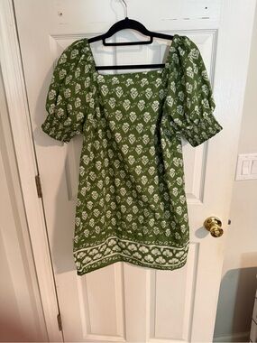 Society Social x Crown & Ivy Green Floral Puff‑Sleeve Dress – Size S